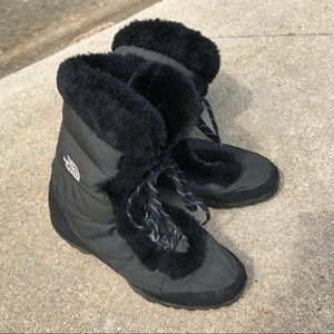Women’s Black North Face Winter Boots